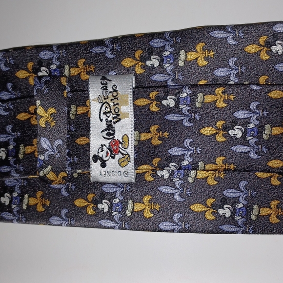 Walt Disney World fleur de lis Tie - Picture 2 of 2
